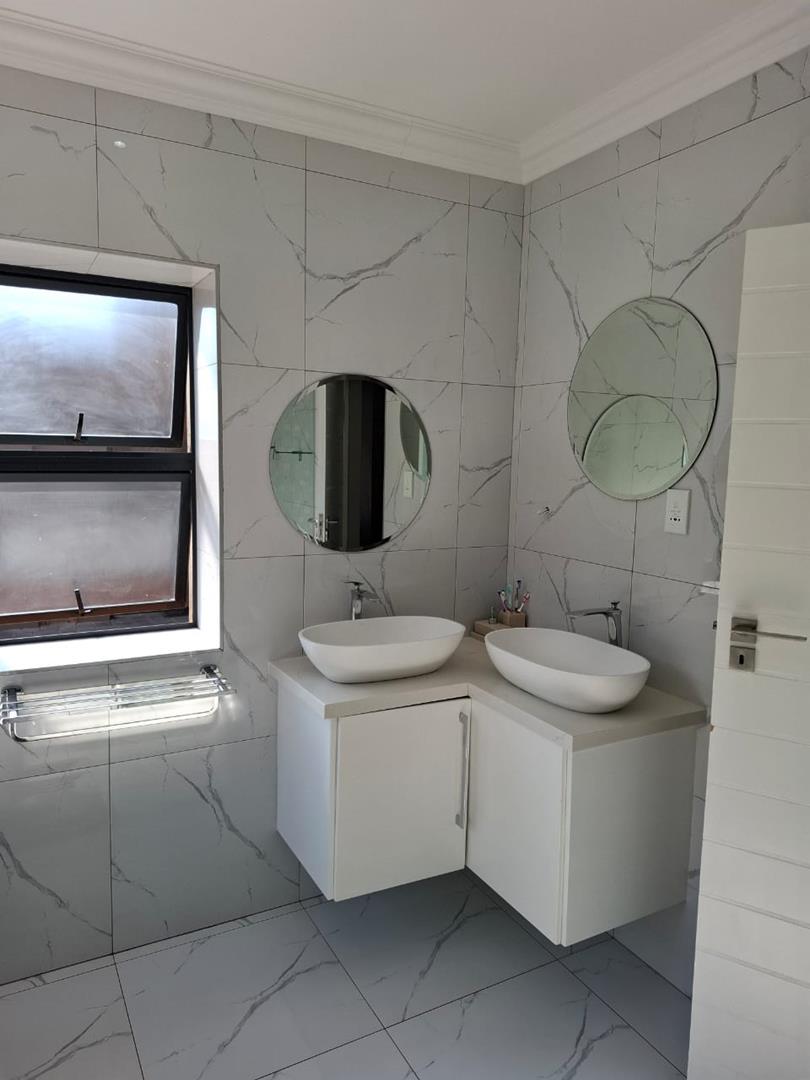 4 Bedroom Property for Sale in Leloko North West